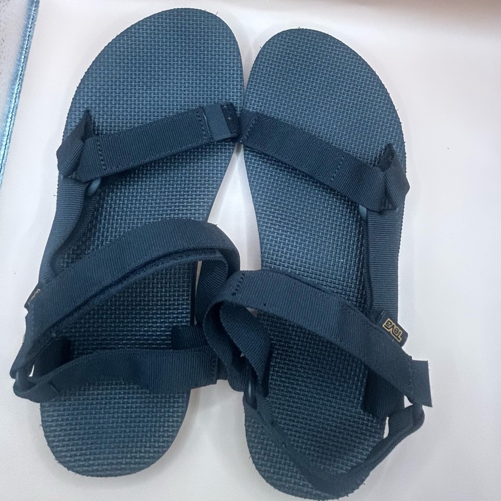 TEVA Mens urban Sandals Size: 12 - Picture 2 of 6